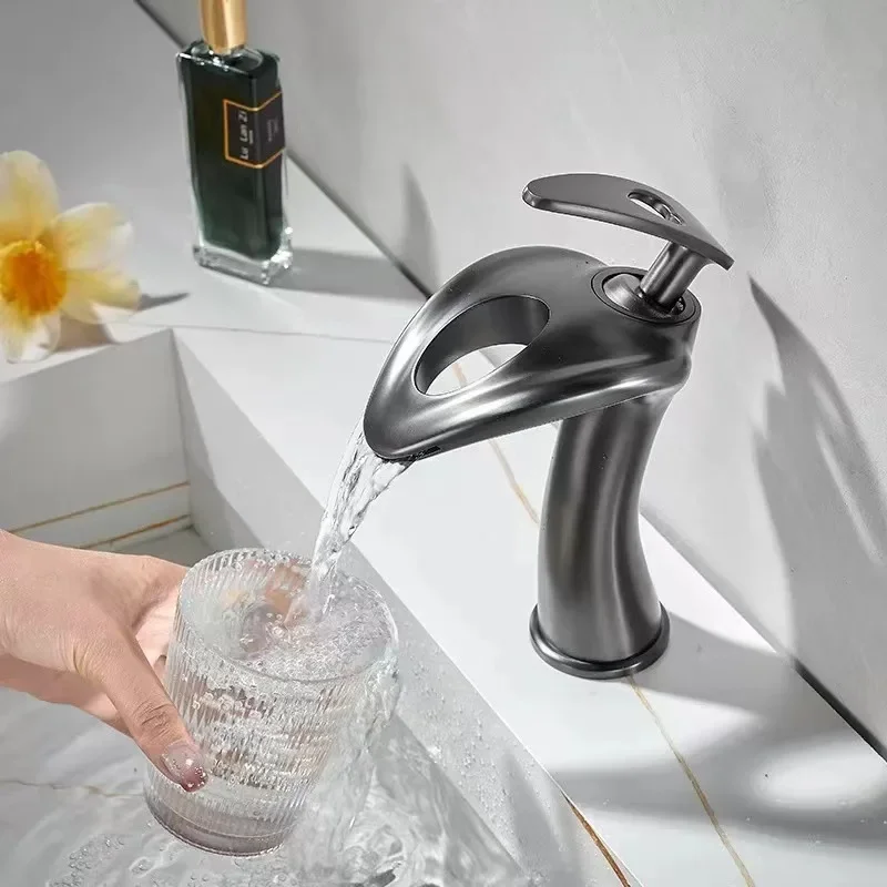 All-copper waterfall-style splash-proof bathroom cabinet top, creative art washbasin faucet