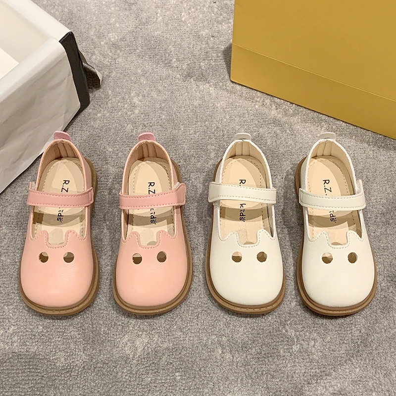 

Children Fashion Girls Casual Shoes Versatile Hollow Cartoon Little Monster Hook & Loop Kids Leather Shoes Non-slip Simple Flats