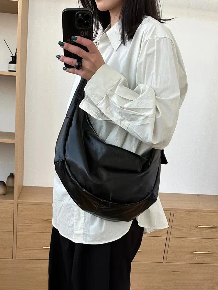 Lazy wind tote female commuter soft leather armpit single shoulder female large capacity messenger bag dumpling bag