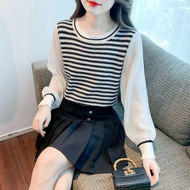 Female Clothing Striped Patchwork Shirt Casual Round Neck 2023 Spring Autumn All-match Long Sleeve Fashion Korean Loose Blouse