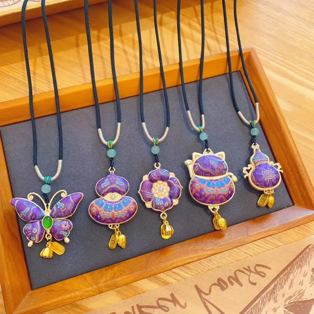 

Классическое длинное ожерелье-цепочка для свитера с двусторонним кулоном-бабочкой из шелка, в стиле традиционной песни Цзинь, с элементами культурного наследия, в форме тыквы, из тутового шелка