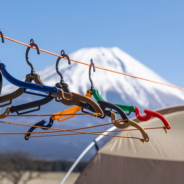 GRN Outdoor Outdoor Hanger, Outdoor Camping Mountain Lightweight Hanger Plastic Color Matching Folding Hanger