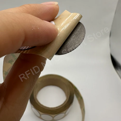 Imagen 2 del producto Etiquetas NFC215 antimetal de 20 piezas, pegatinas NFC en Metal, etiqueta NFC antiinterferencias metálicas para todos los dispositivos de teléfonos móviles habilitados para NFC