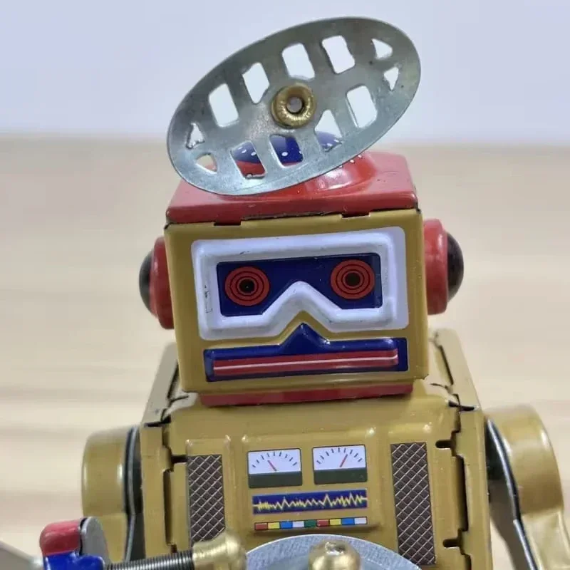 ตลกคอลเลกชันคลาสสิก Retro Clockwork Wind Up โลหะเดินดีบุก Band Play Gong กลองหุ่นยนต์ Recall Mechanical ของเล่นเด็กของขวัญ