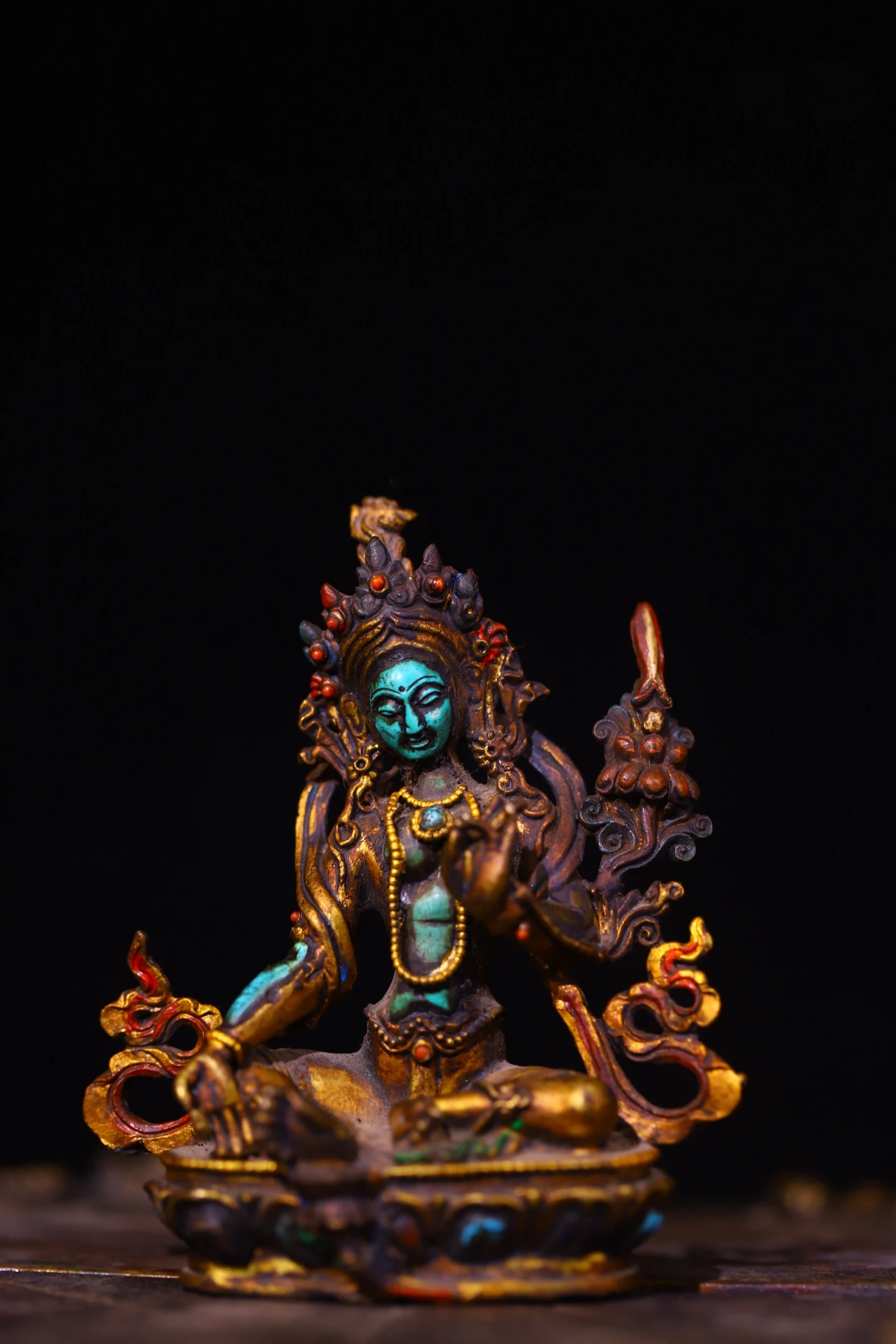 

4"Old China Collections Old Turquoise Cinnabar Tibetan Silver Gilded Mosaic Gem Green Tara Sitting Buddha Worship Hall