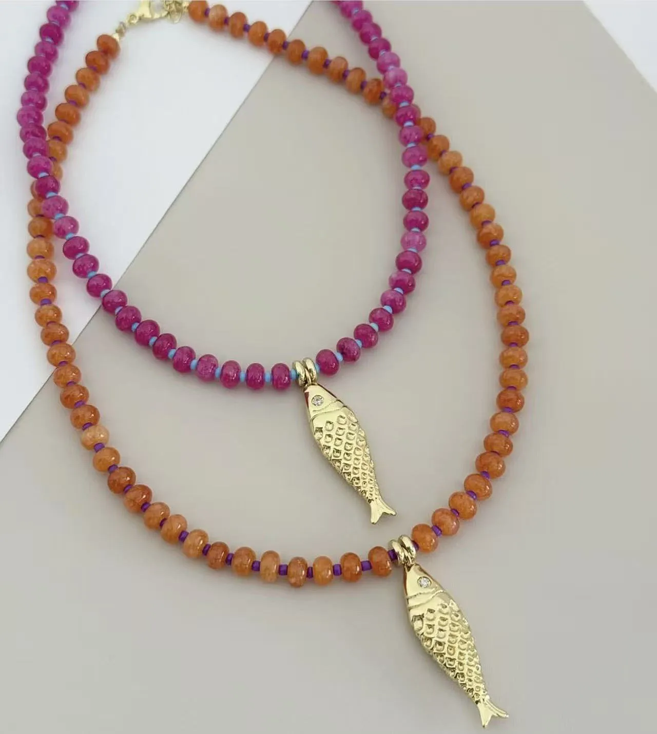 Collar de Moda 2026 con Colgante de Pez Grande, Cuentas de Piedra Natural Rojo Rosa en Cadena de Ábaco, para Mujer, Ideal para la Playa