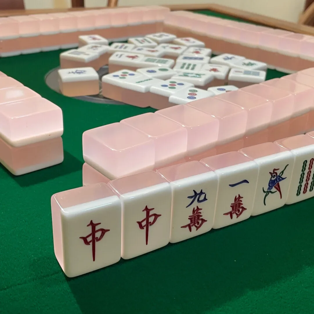 

High-value hand-rubbed mahjong household mahjong cards, jelly pink jade mahjong gift for mother, large and medium size for girls