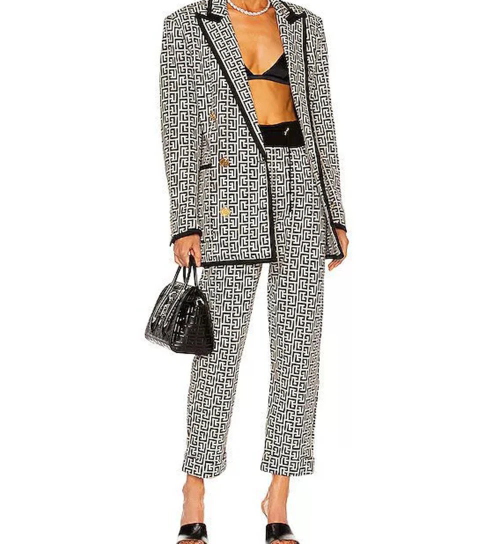 

2025 new autumn and winter women's long-sleeved black apricot jacquard bandage coat double-breasted pocket suit-GZXX771