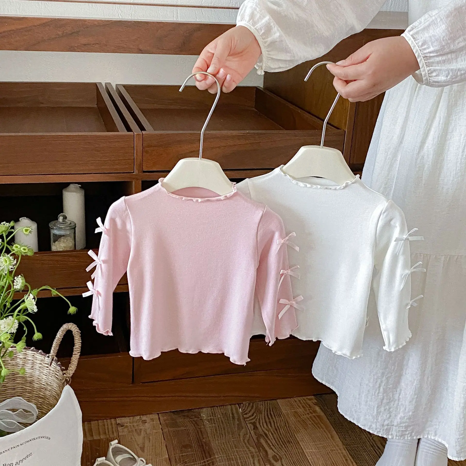 2026 Autumn New Baby Long Sleeve T Shirts Solid Girls Cute Bow Bottoming Shirts Cotton Kids Comfortable Tops Toddler Clothes