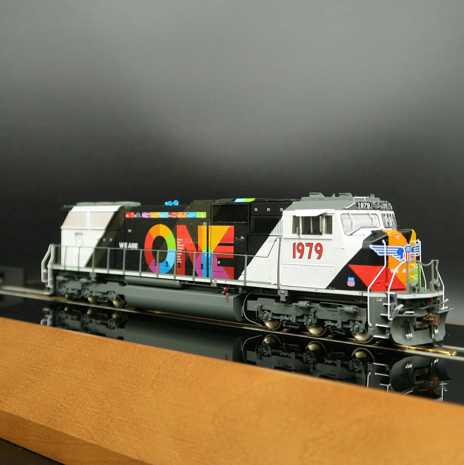 HO 1/87 Train Model ATHEARN 75818 WEARE ONE Painted SD70M Diesel Locomotive Simulation (DC) Train Model Toy