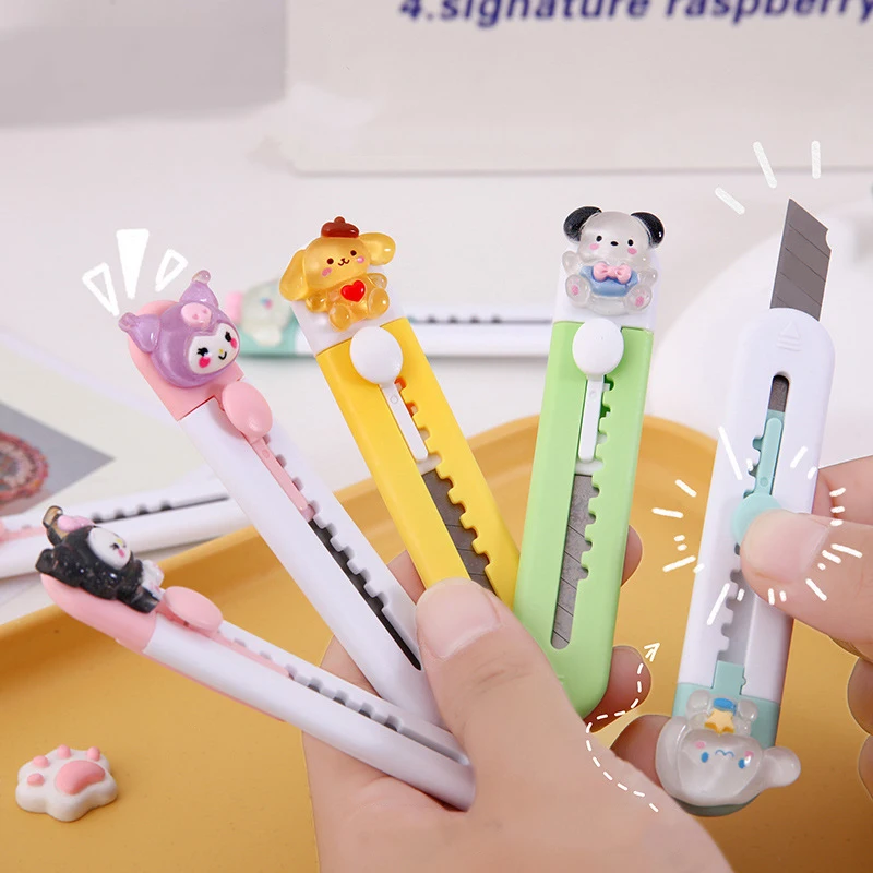 

MINISO Utility Knifes Sanrio Melody Cinnamoroll Cutting Paper Blade Kuromi Paper Cutter Tool Cute Portable Office Stationery