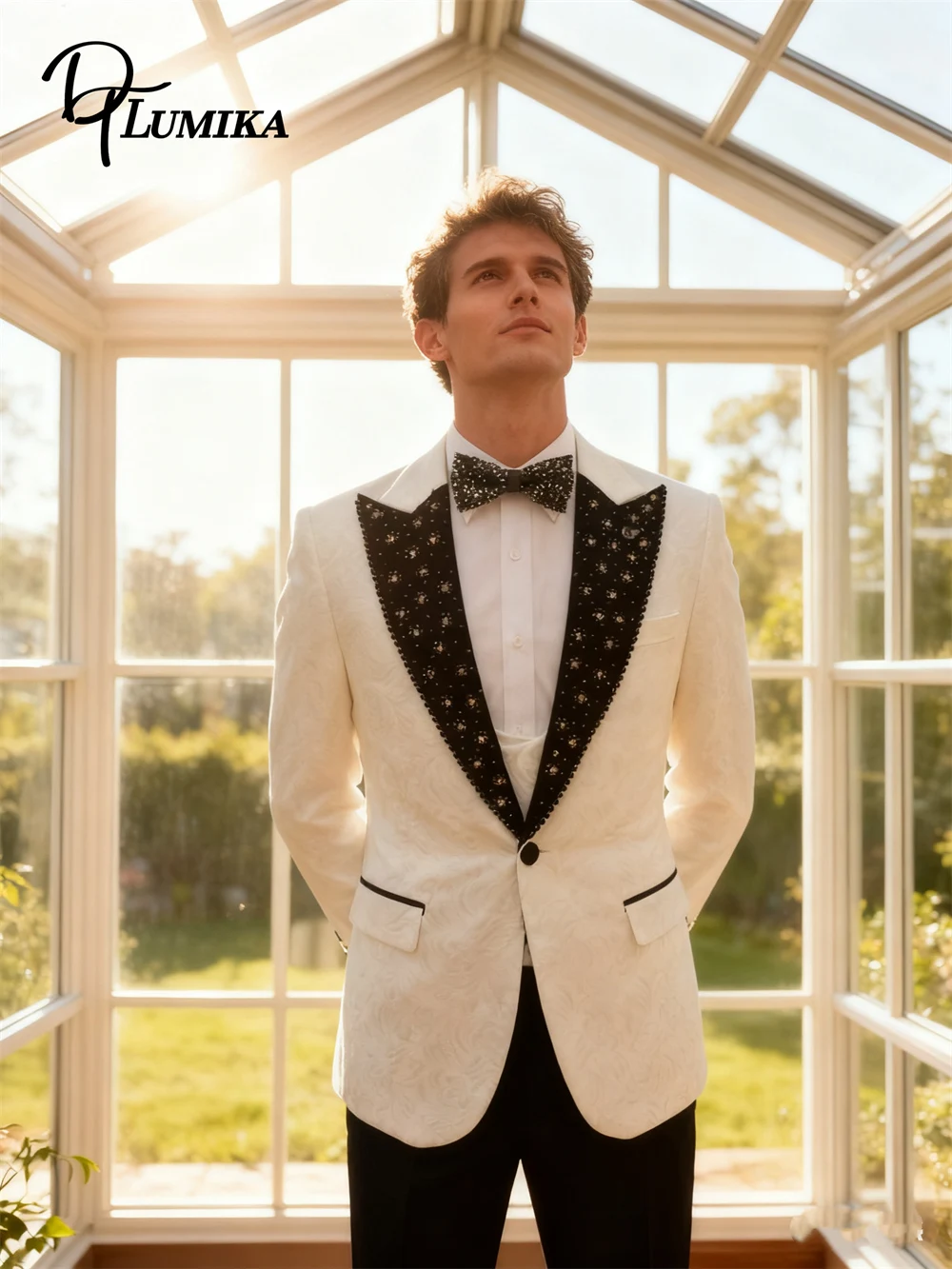

Свадебный костюм DTLumika для жениха, белый костюм с узором пейсли со стразами, комплект костюмов из трех предметов,. Куртка на одной пуговице, жилет и брюки