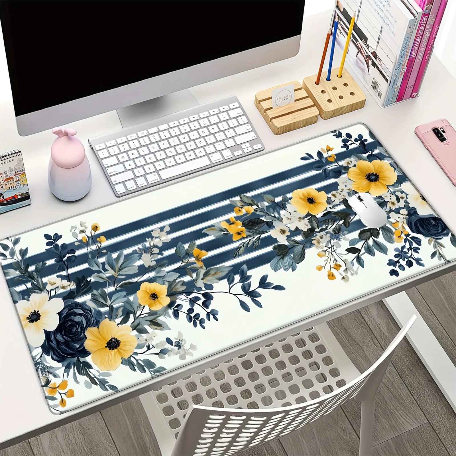 1 Buah Alas Mouse Motif Bunga Bergaris Bohemian - Alas Karet Anti Selip yang Tahan Lama, Desain Bunga Berwarna Kuning Biru Putih Hijau Cerah di Latar Belakang Biru Dongker