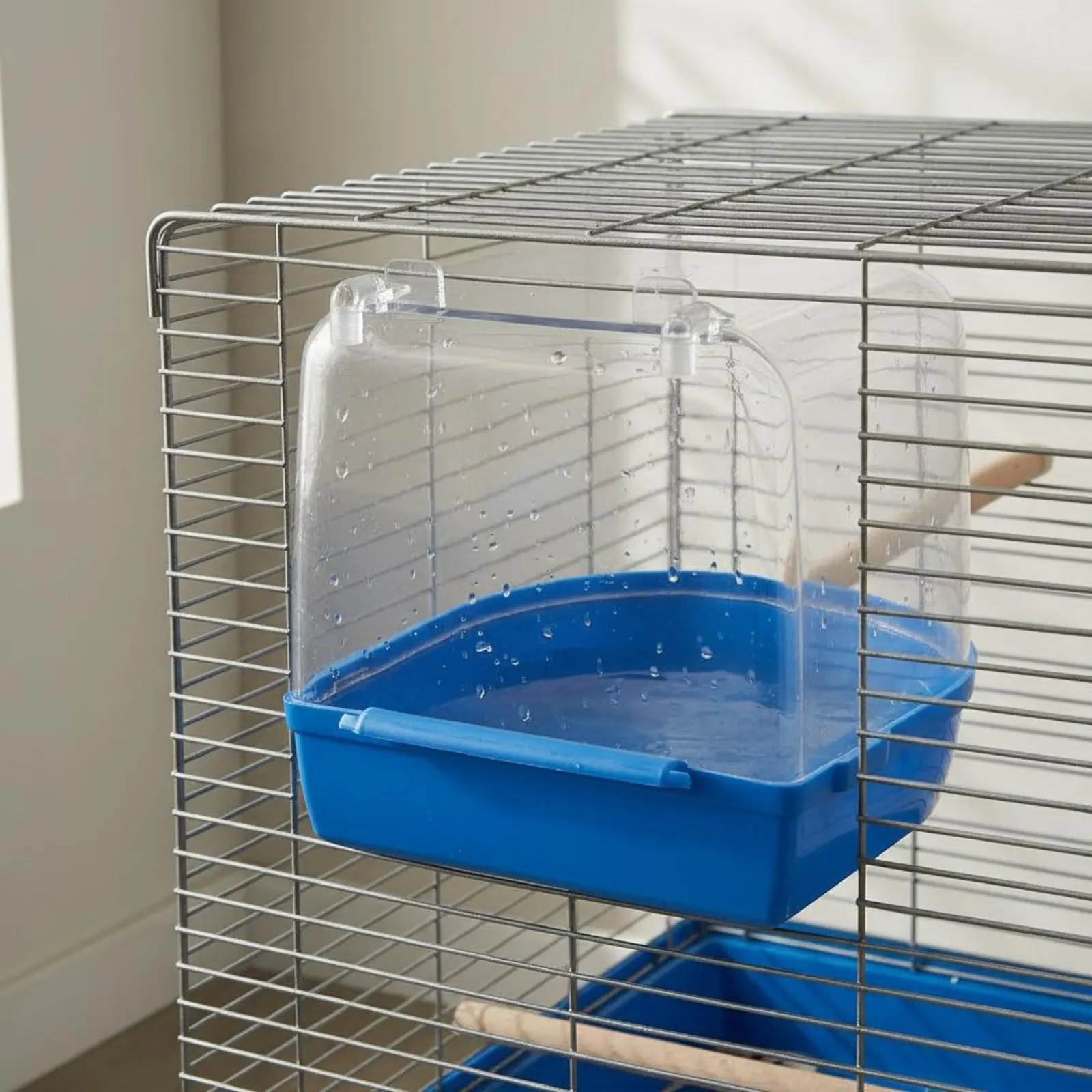 

Bird Bathing Container Easy to Clean Bird Bathing Tub Parakeet Bath House Transparent Cover Pet Supplies Leakproof