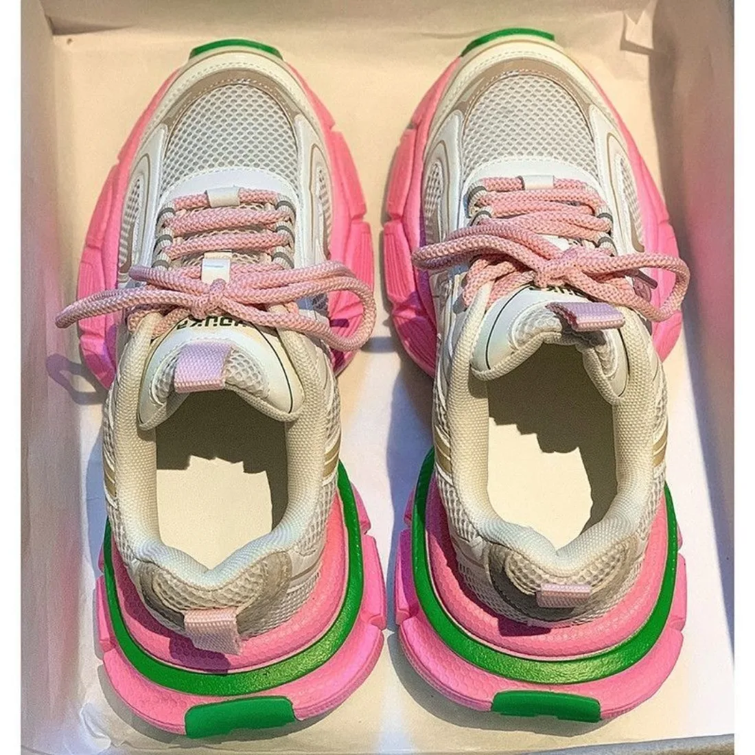 

Кожаные дышащие женские кроссовки на платформе для весны и лета, легкие, спортивные, повседневные, модные