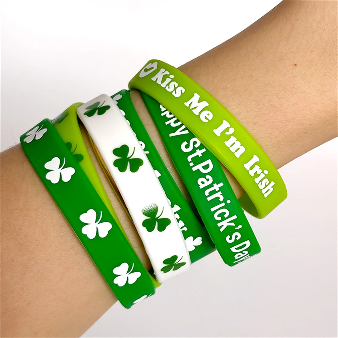 St. Patrick\'s Day Shamrock Bangle Bracelets Green Irish Rubber Wristbands Bracelet for Kids School Party Favors Supplies
