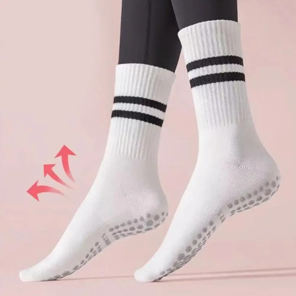 Calcetines de algodón de tubo medio para Yoga, medias profesionales antideslizantes de silicona para interiores, Fitness, gimnasio, pista, baile, Pilates, deportes