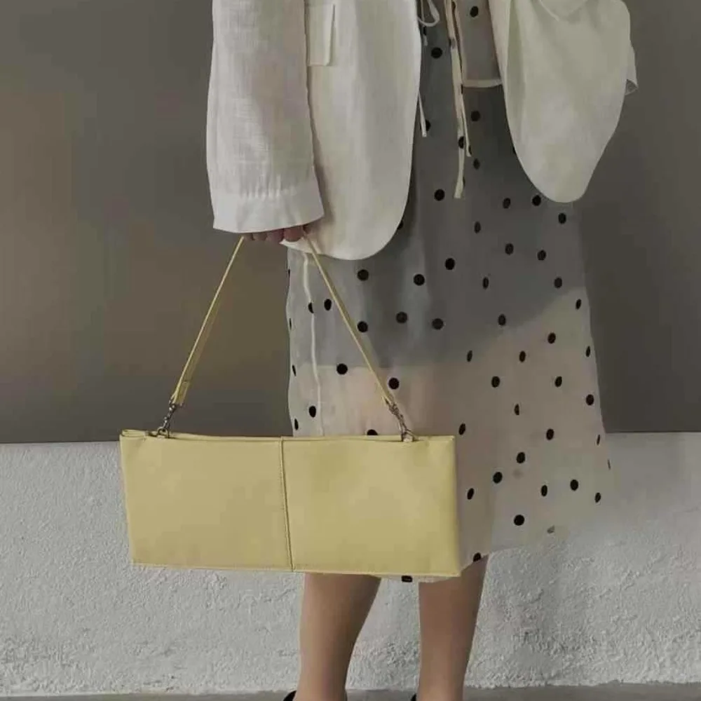 2026 early Spring Premium Bag Women's  New Commuter Armpit Fashionable Simple Niche Design Dinner Shoulderloose Casual