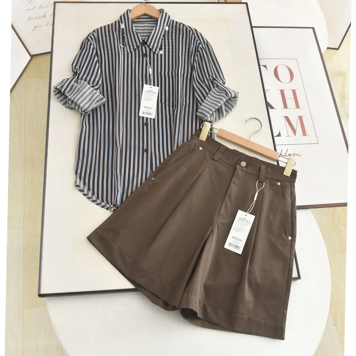 

Summer 2026 Casual Striped Shirt And Wide Leg Shorts Two Piece Set Women's Loose Fit Turn down Collar Top Bottom Ensemble
