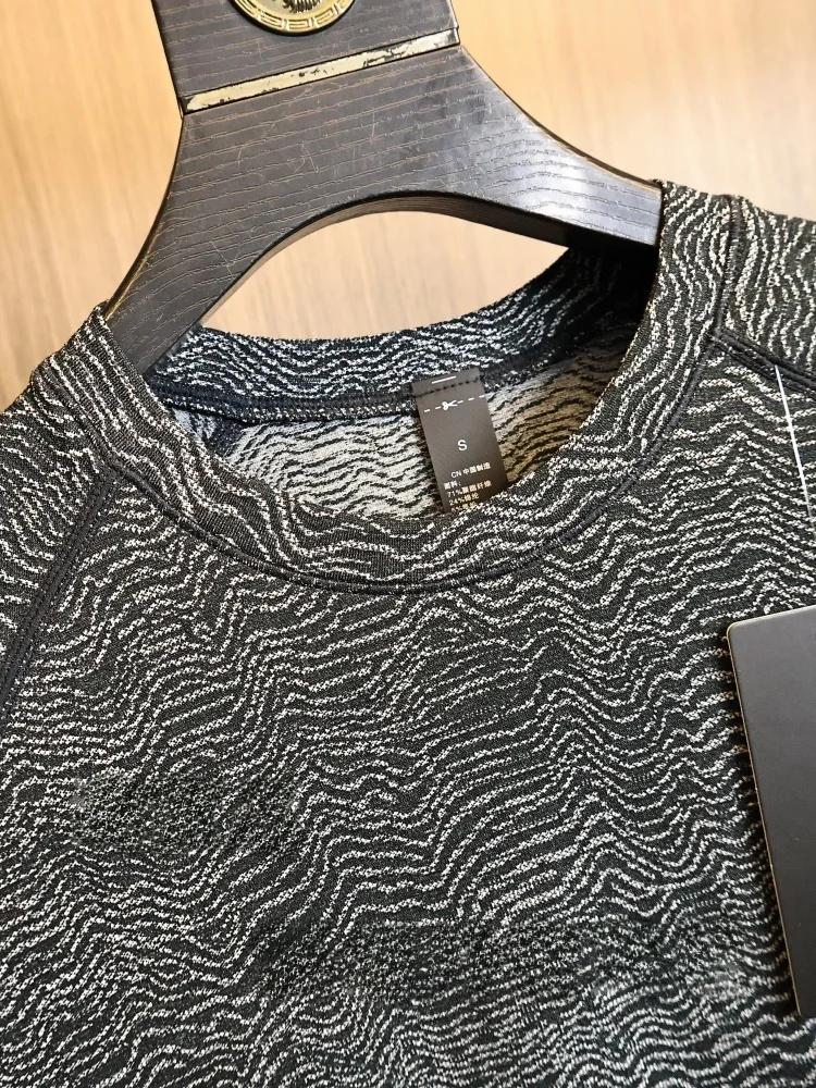 No Side Seam Process Wave Texture Embossing Quick Dry Elastic round Neck Short Sleeve Men's T-shirt for Summer Outdoor Sports