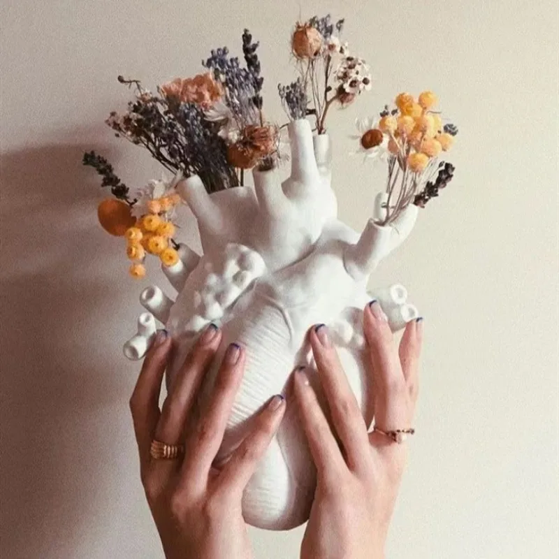 Heart vase flower arrangement niche artistic sense model ornament dried flowers Qixi Festival gift l