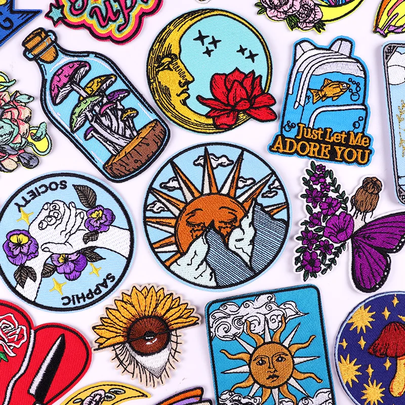 Parche de sol y luna de dibujos animados para ropa, mariposa, chica, parches bordados para planchar, parches de letras en la ropa, pegatinas de setas