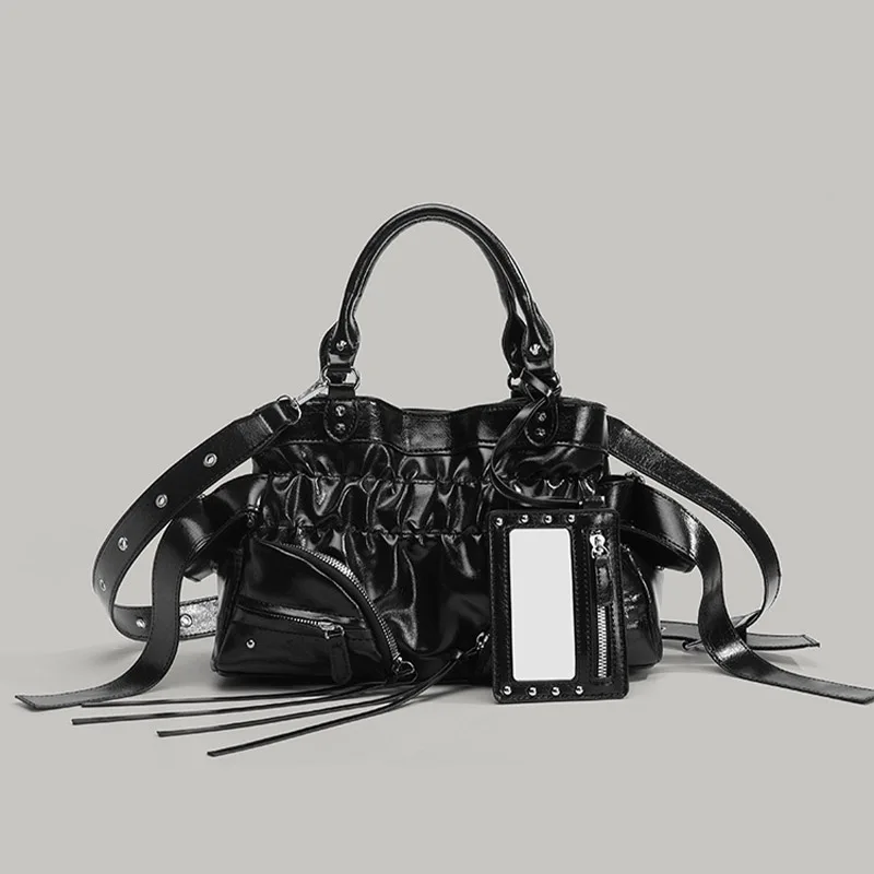 

2025 new casual women's handbag retro design rivet motorcycle sweet spicy bag portable stylish commuter Y2K shoulder handbag