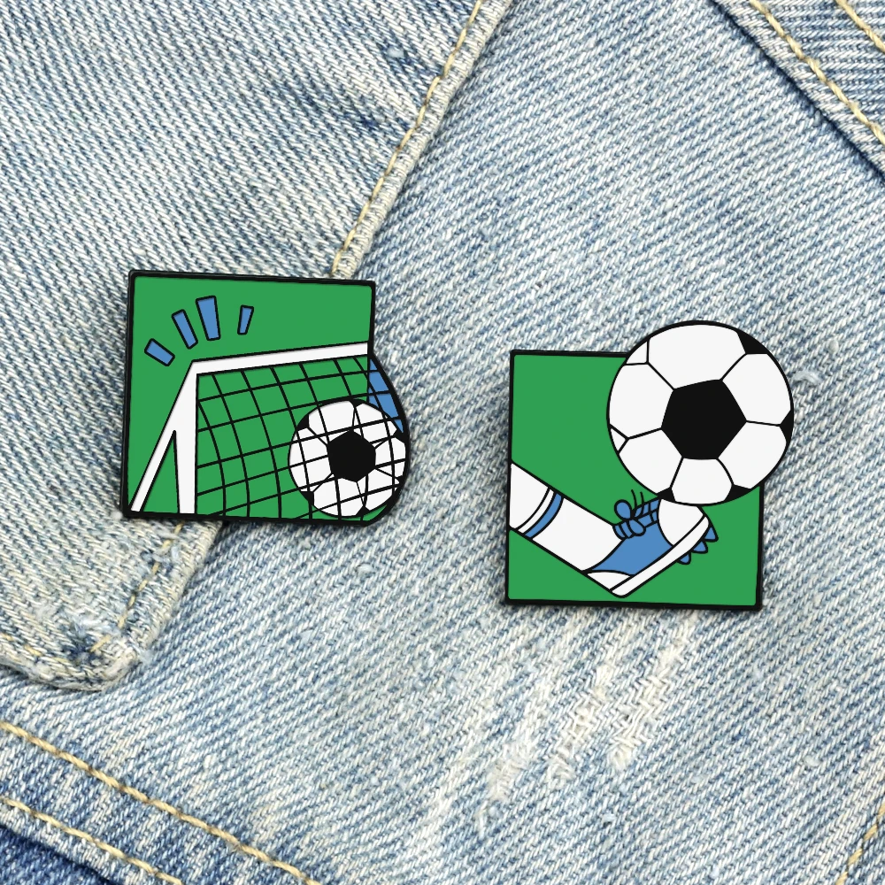 Green Play Football Enamel Pin Athletic Sports Soccer Shot Brooches for Fan Athlete Boy Custom Badge Bag Shirts Lapel Pins Gifts