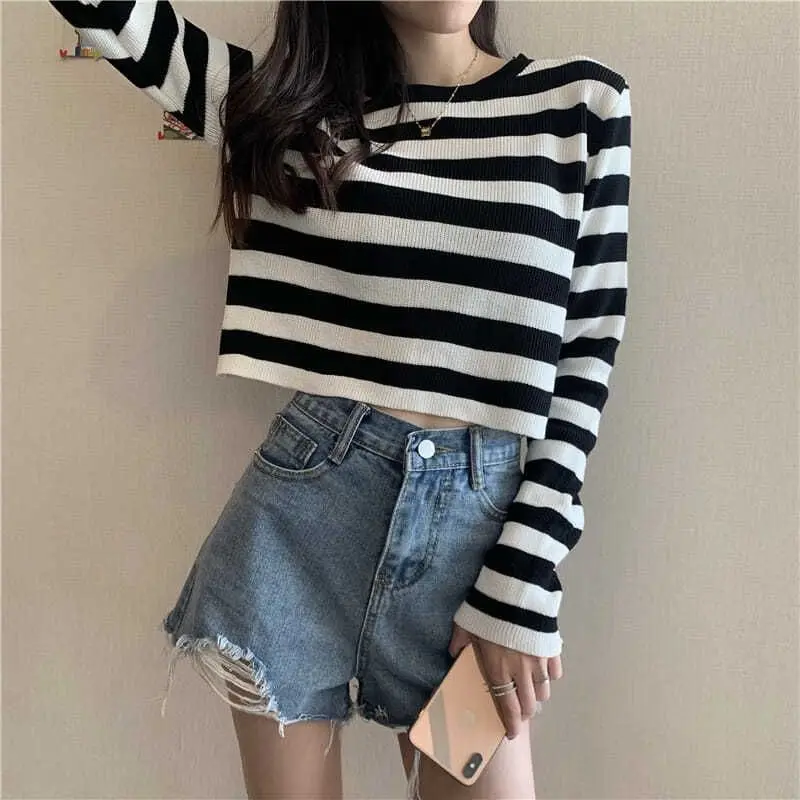 Korean Autumn 2024 Women\'s New Spliced Pullover O-Neck Stripe Fashion Loose Minimalist Casual All-match Knitted Long Sleeve Tops