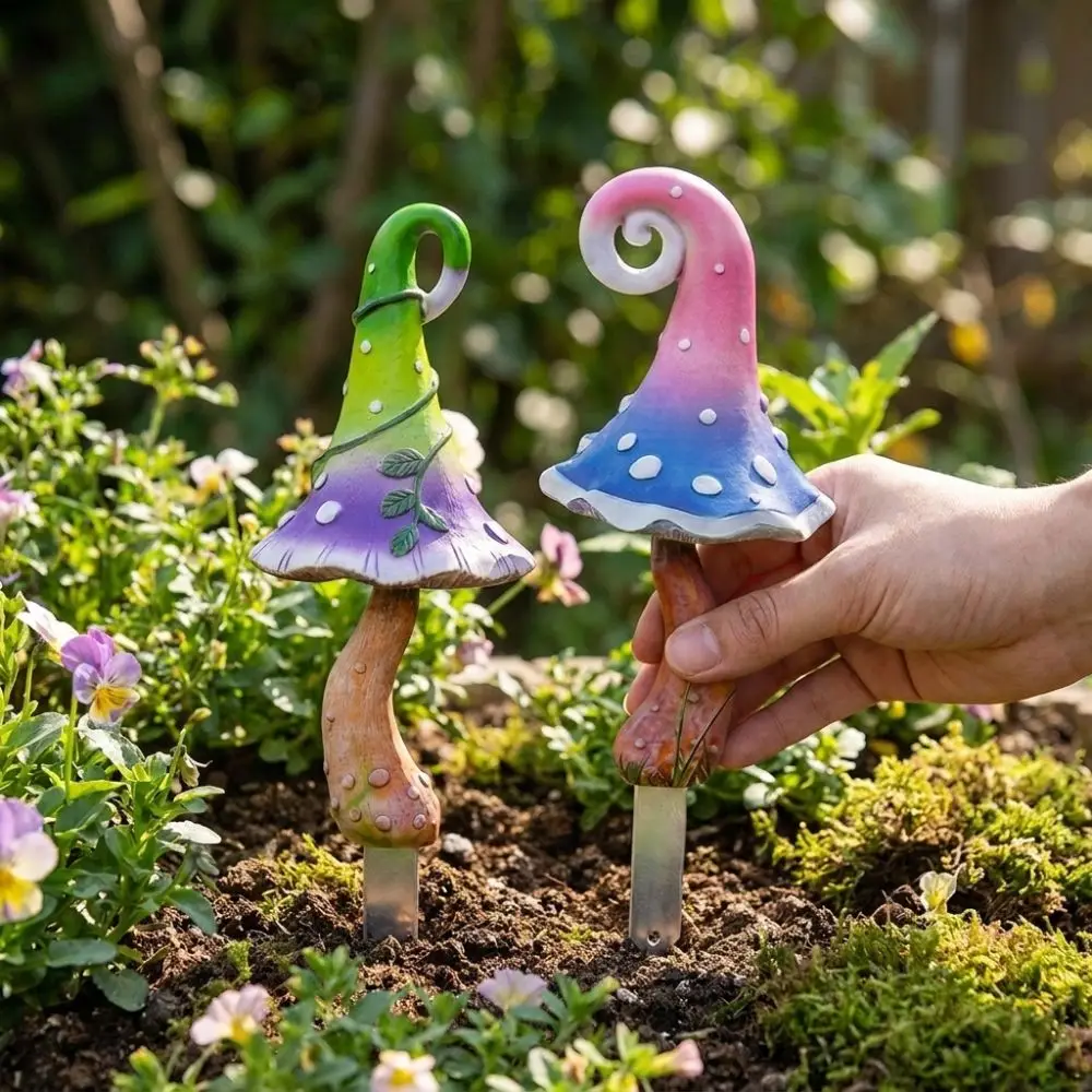 1 Pair 2D Flat Colorful Mushroom Metal Garden Stake Vintage Hand Painted Gradient Polka Dot Fantasy Mushroom Decor Spike