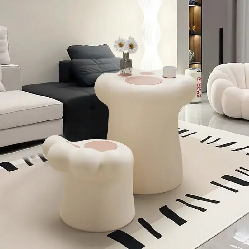 

Cream Wind Advanced Cat Claws Coffee Table Cute Sofa Next To A Few Modern Simple Home Furnishing Ornaments