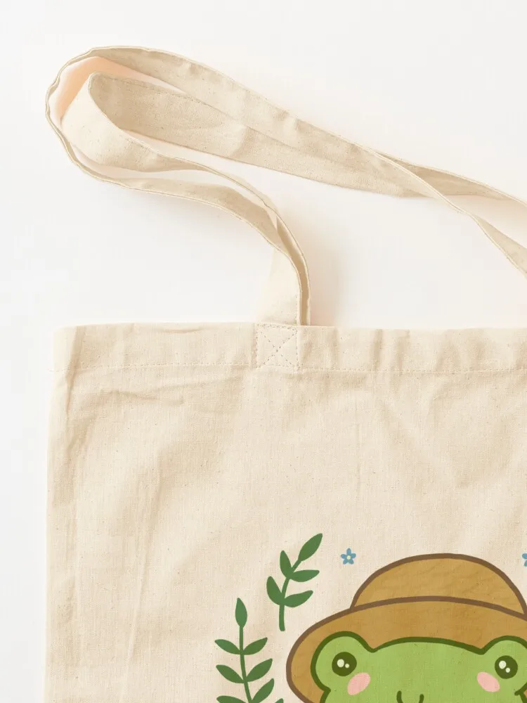 ضفدع أخضر جمالي كاواي مع قبعة البستاني: ضفدع كوتيجكور مضحك، توضيح طبيعي مع حقيبة حمل على شكل زهرة الفطر #3