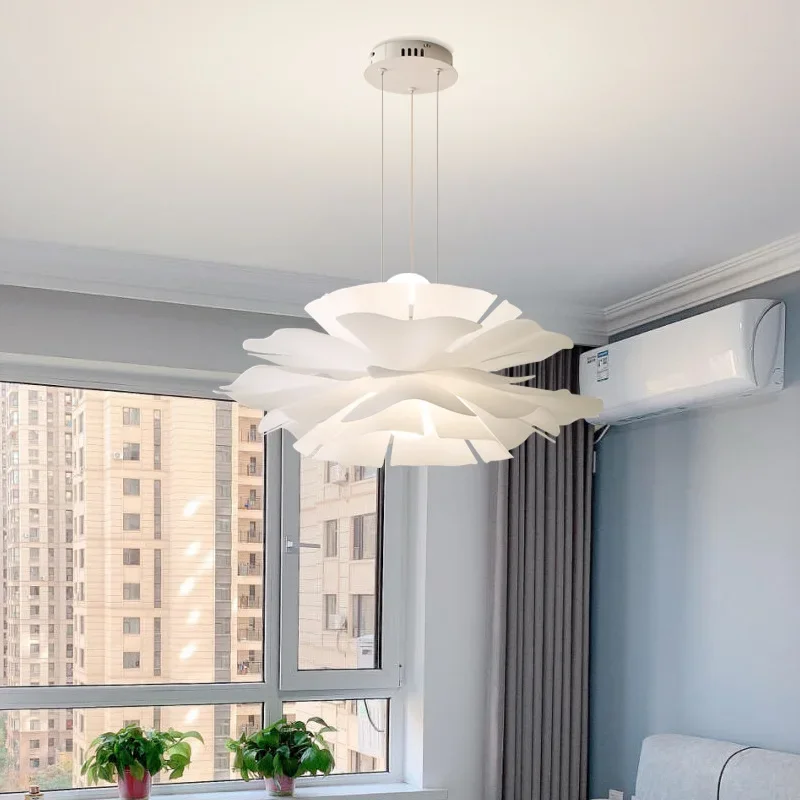 Lámpara de araña ins girl, lámpara de pétalos nórdica, princesa, habitación de niños, LED transfronterizo, viento crema, restaurante, dormitorio, mesa de tarjetas