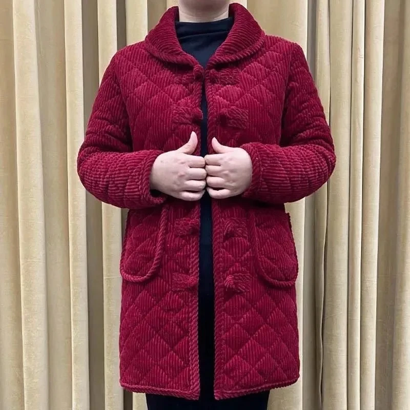 Mother's Padded Jacket Middle-Aged Elderly Women's Thick Jacket Winter 2025 New Ethnic Style Corduroy Velvet Warm Padded Coat