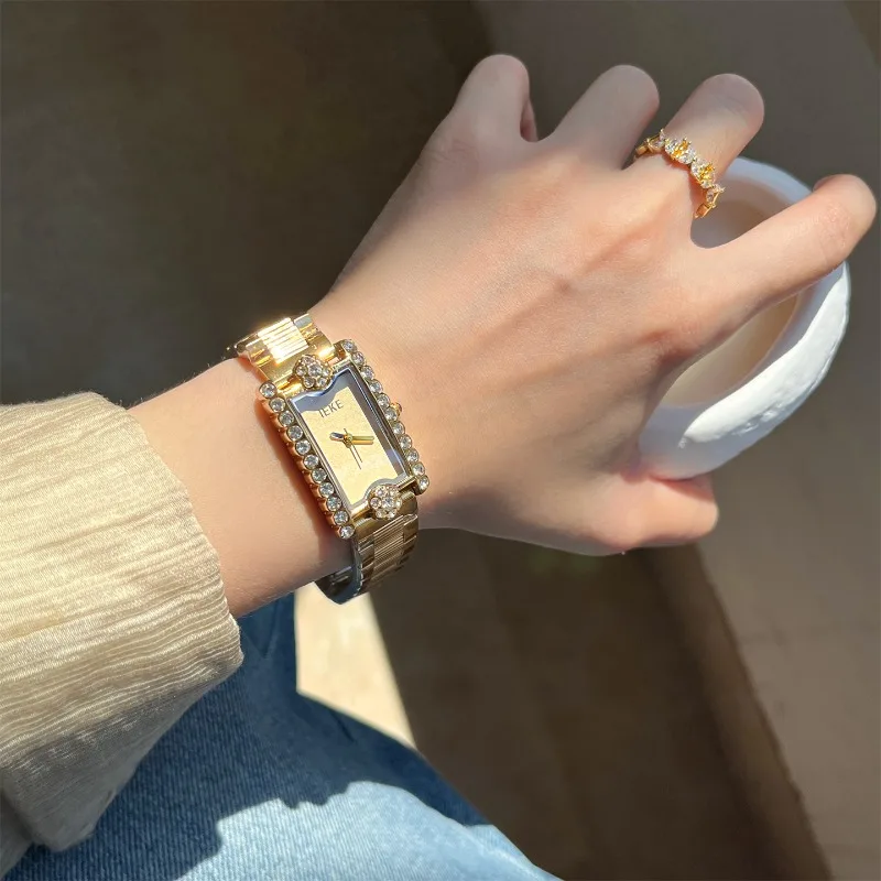 

Luxury Women's Watch 2025 New Simple Square Full Diamond Digital Quartz Watche Gold Stainless Steel Bracelet Women's Dress Clock