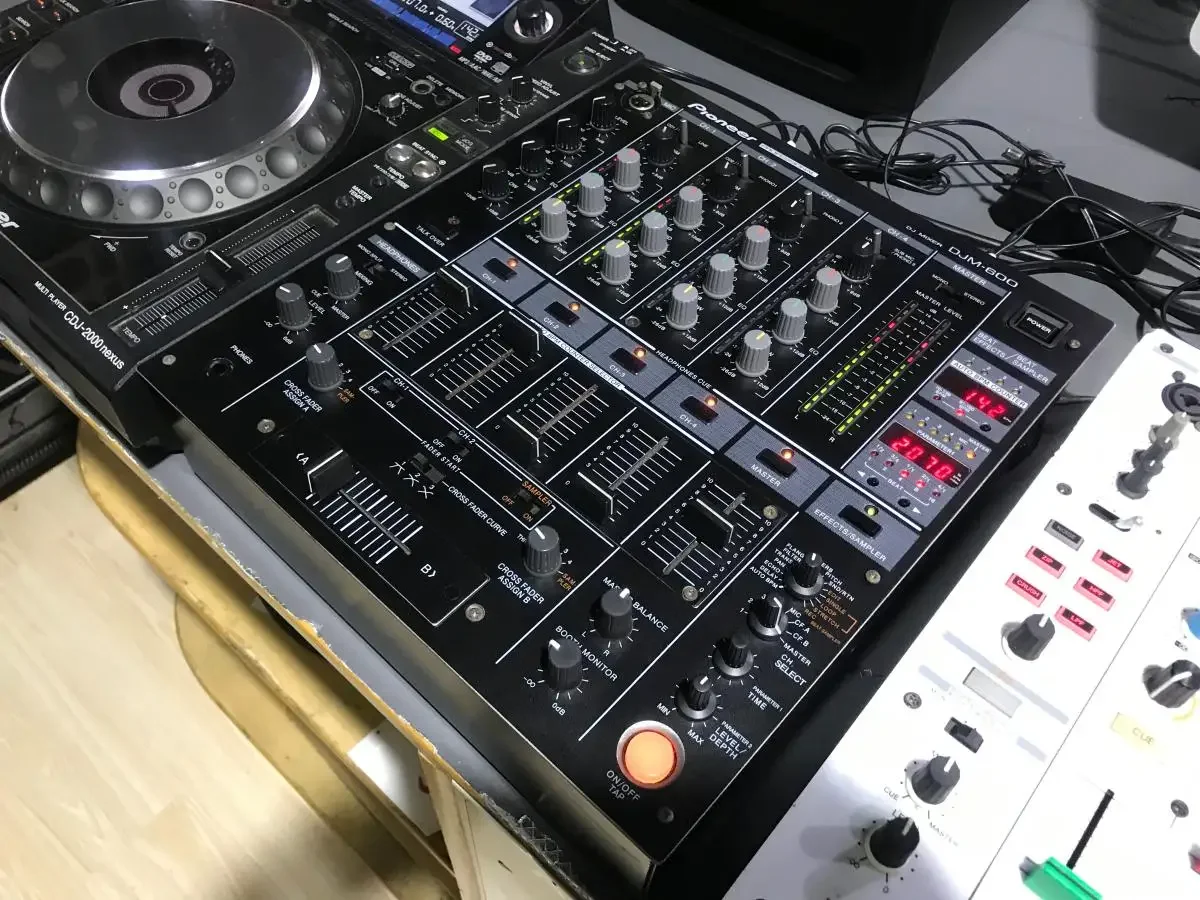 Pioneer DJM600 Mixing Console Panel PC Sticker Djm-600 Film Black and Pearl White.Not A DJ Panel!