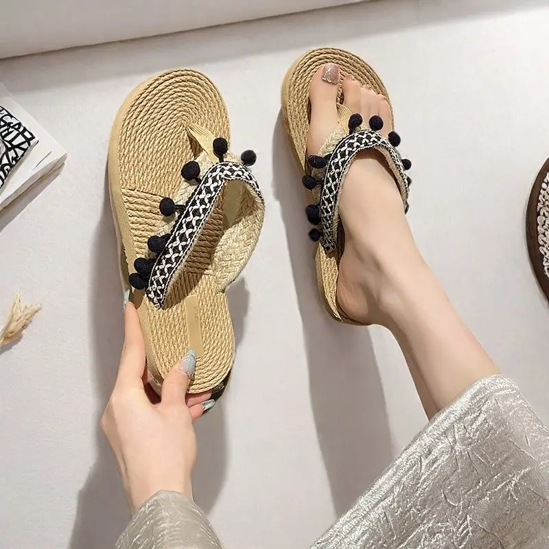 

Women's Bohemian Flip-Flops Non-Slip Beach Sandals Flat Outdoor Fashion Ethnic Summer Casual Comfortable Lightweight Secure