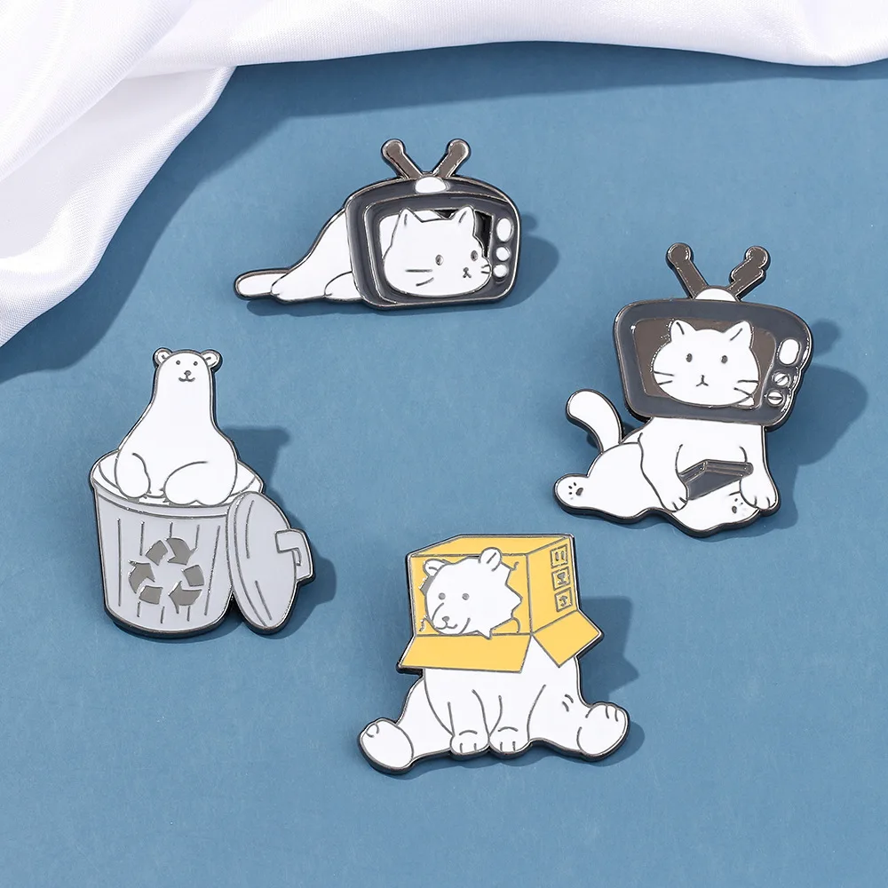 2 Pcs Cartoon Cat Anime Enamel Brooch Pins, Metal Lapel Badges for Backpack Clothes, Decorative Fans Collectible Party Gifts`
