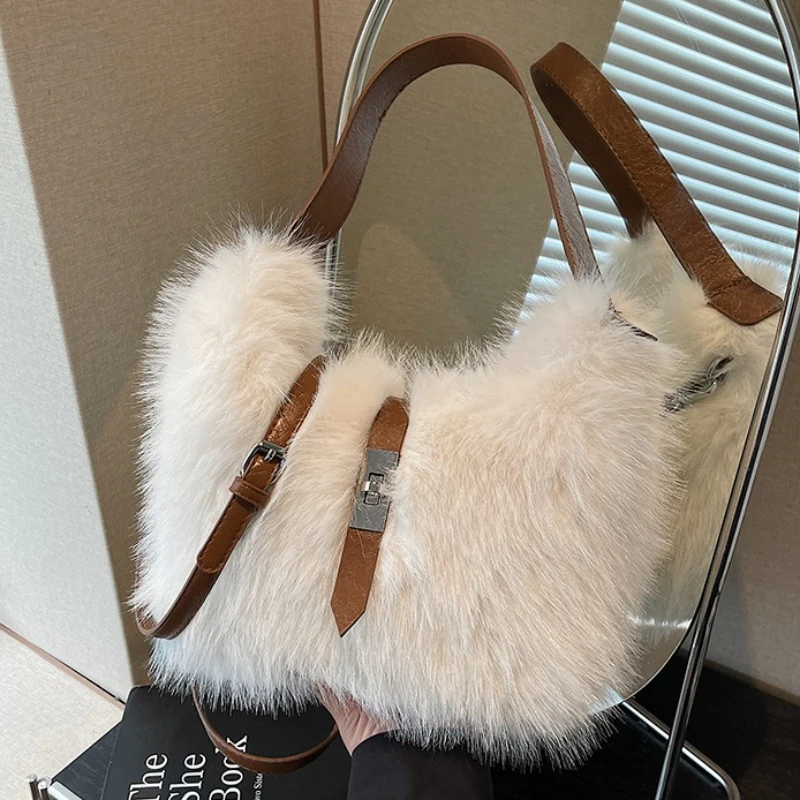 

Stylish Fluffy Shoulder Bag Simple Texture and Large Capacity Crossbody Bag Phone Soft Fur Macaron Color Storage Bag New Design