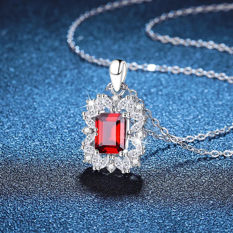

Platinum PT95018k Gold Moissanite Necklace Luxury Sugar Cultivation Emerald Necklace Ruby Sapphire Light Luxury Necklace