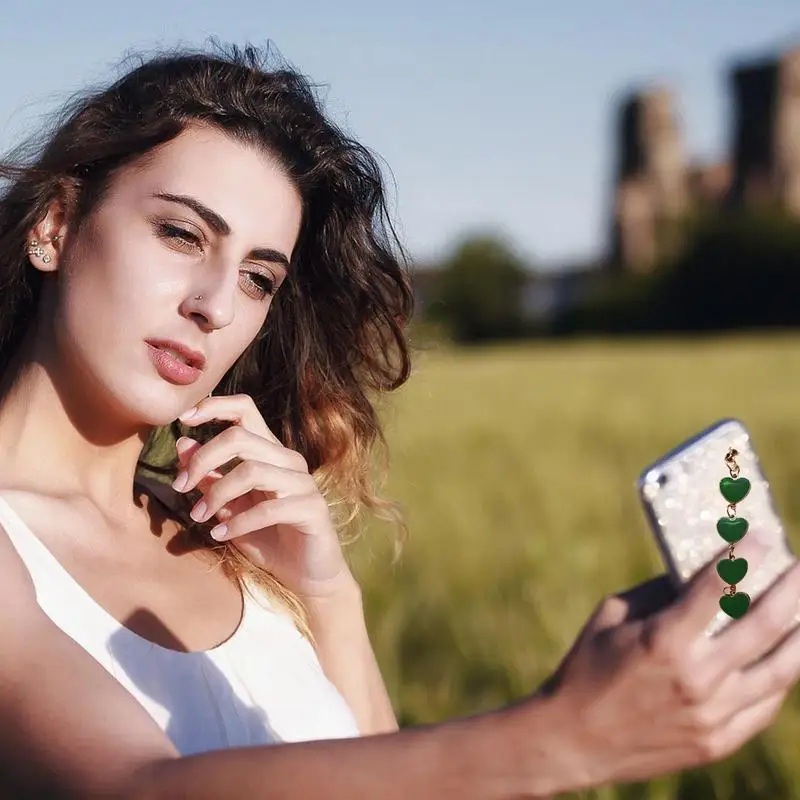 Electroplated Love Heart Phone Case Strap For IPhone 11 12 13 14 Pro Max XS Max X R 7 Plus 14 Shockproof Wrist Strap Chain Back