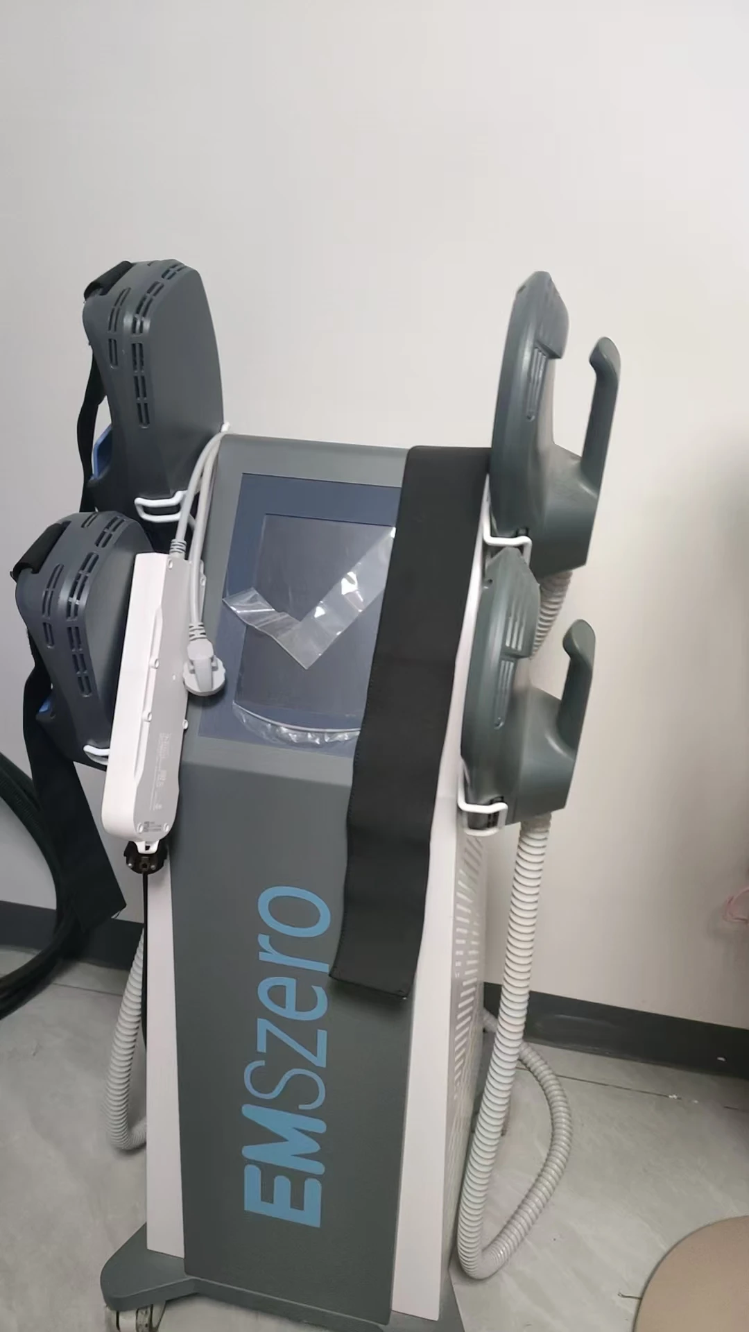 آلة EMS NEO EMS نحت الجسم 2026 آلة تحفيز عضلات الجسم الاحترافية