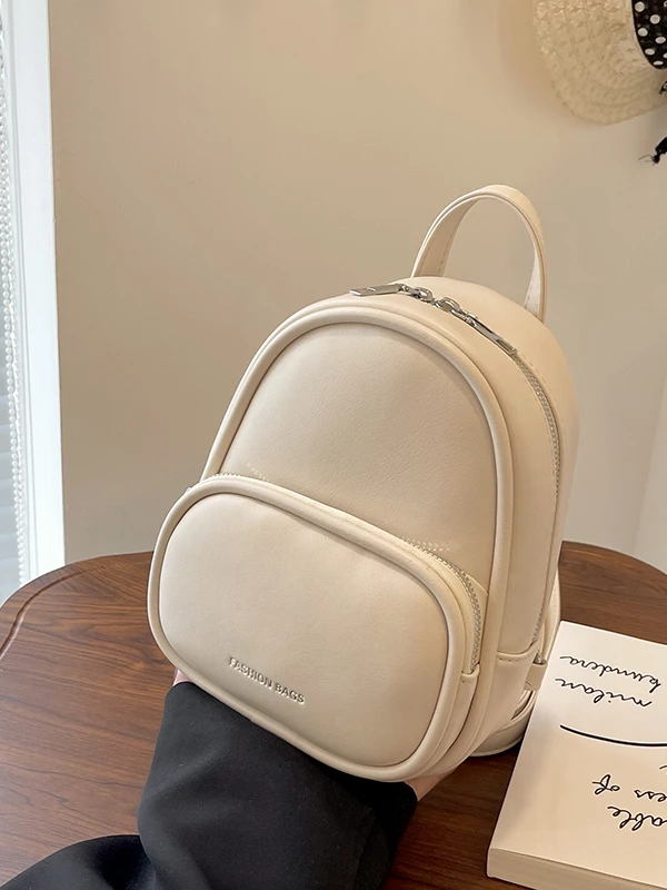 حقيبة ظهر صغيرة أنيقة للسفر للنساء، تصميم جديد لعام 2025، حقيبة لطيفة متعددة الاستخدامات بحمالتين، سطح ناعم وبطانة من البوليستر