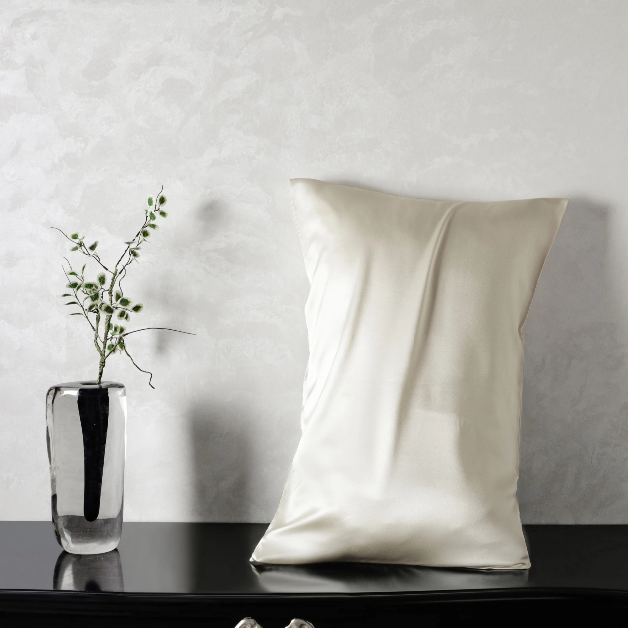 30 Momme 6A Mulberry Silk Pillowcase, OEKO-TEX Certified, Anti-Aging Anti-Wrinkle Smooth Breathable for Hair Skin & Beauty Sleep