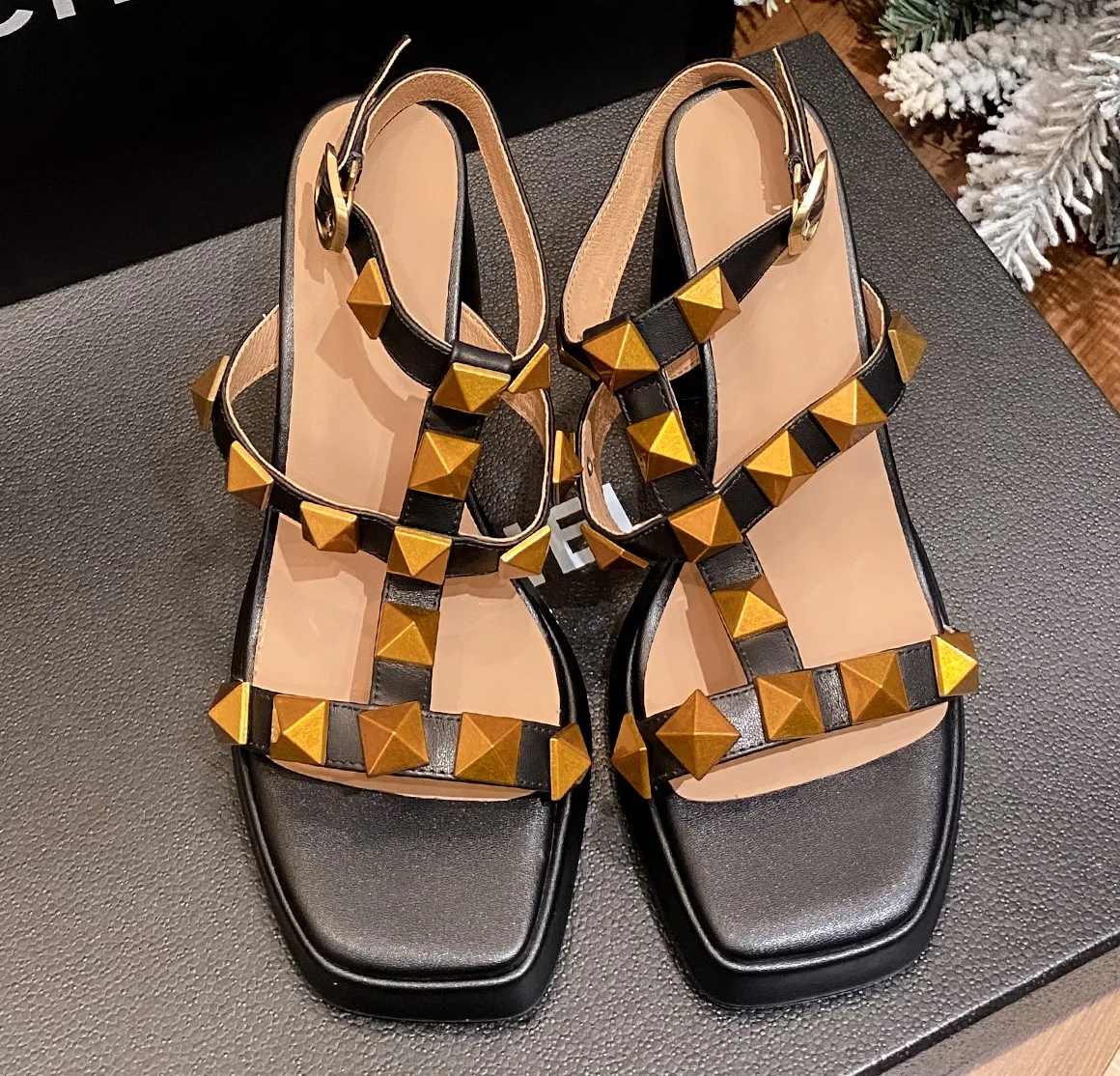 

New Summer Women Platform Sandals Square Head Metal Rivet Decor Roman Sandals Belt Buckle Genuine Leather Chunky Heeled Sandals