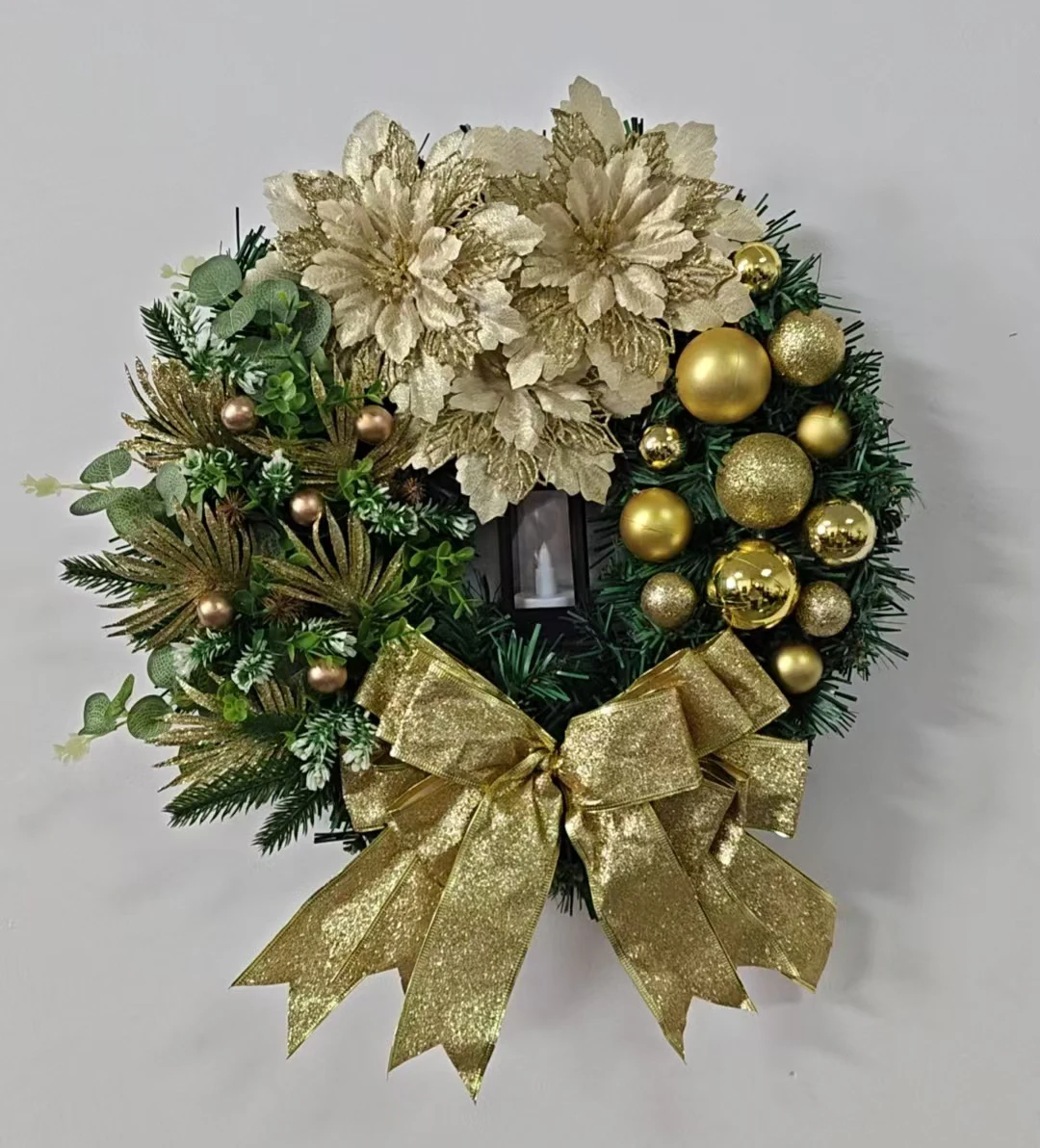 40 cm Weihnachtskranz mit Laterne, Haustürgirlande mit großer Schleife, saisonale Verzierung, Weihnachtsdekoration für Haustürwand – Detail 5