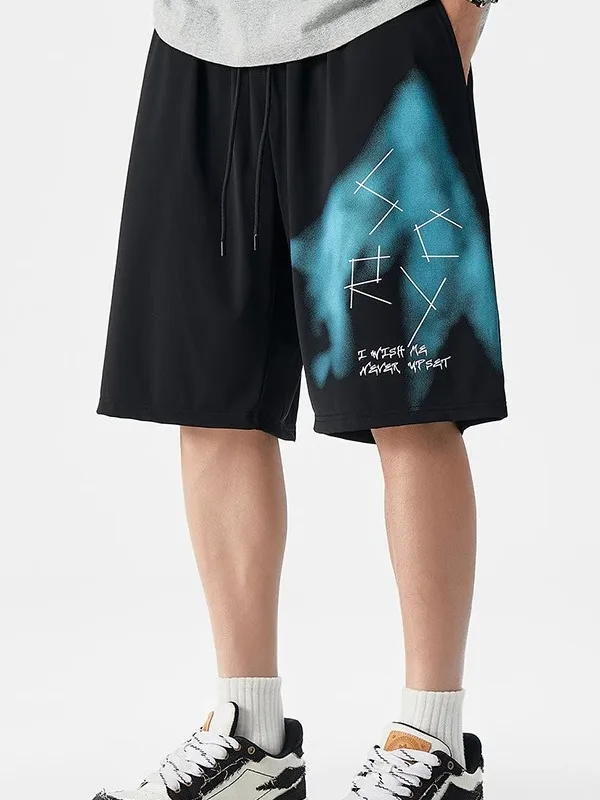 سراويل قصيرة من الحرير الجليدي مقاس كبير للرجال كاجوال رياضية فضفاضة مستقيمة الساق لكرة السلة سراويل بخمس نقاط صيفية ذات ملمس...