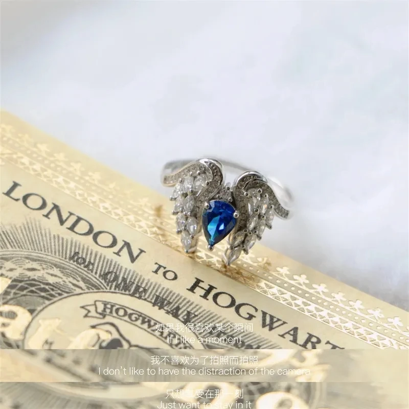 

Gorgeous Full Claw Inlaid Zircon Feather Shaped Wing Blue Zircon Ring Women's Exquisite Fashion Dating Jewelry Ring Accessories