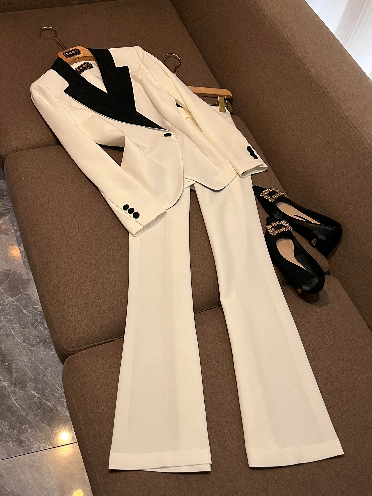 

Fashionable Professional Women's Suit 2026 Summer New Arrival Patchwork Collar Jacket Office Formal Wear Ensemble X32