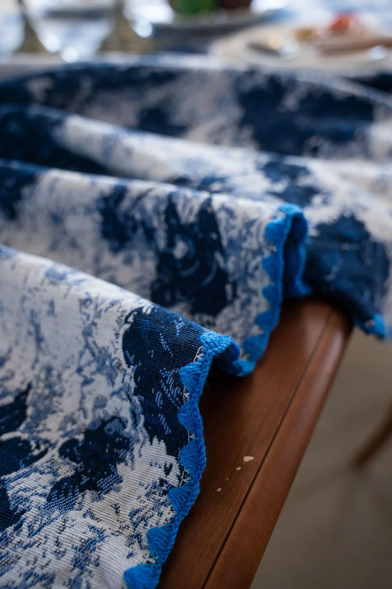 Blue Retro Color Woven Jacquard Tablecloth Three-dimensional Flower Fringe Tablecloth Coffee Tablecloth Party Table Decoration